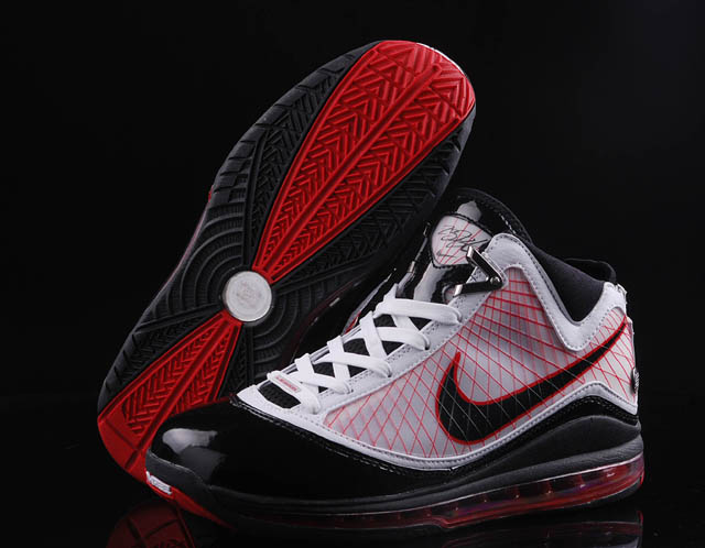 Hot SaleNike Sneakers & Salable Nike Lebron 7.